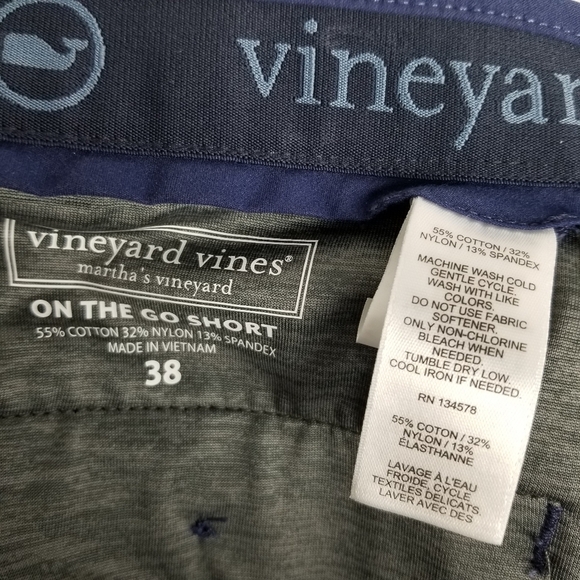 Vineyard Vines Mens On The Go Shorts Size 38 9 Inch Navy Blue Casual Comfort - Picture 3 of 4